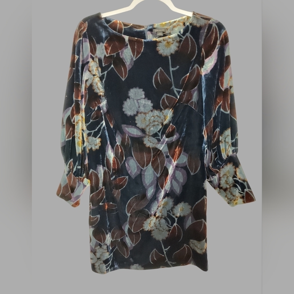 NWOT Ann Taylor Navy Floral Velvet Long Sleeve Dress, 0